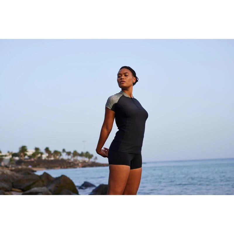 Top Manches Courtes D'Aquagym Et D'Aquafitness Femme Noir Lia Kaki 3 Top Manches Courtes D'Aquagym Et D'Aquafitness Femme Noir Lia Kaki – Image 3